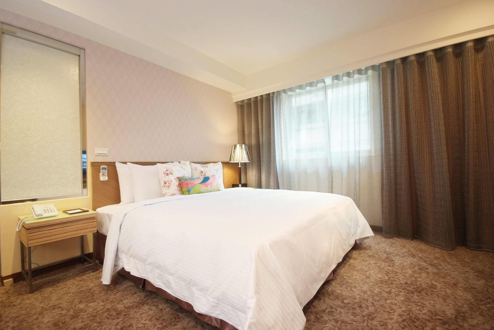 Nagahiro Hotel Tajpej Kültér fotó